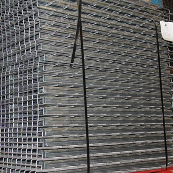 44” x 46” Wire Deck - Standard Full Step 44” x 46” Wire Deck - Standard Full Step